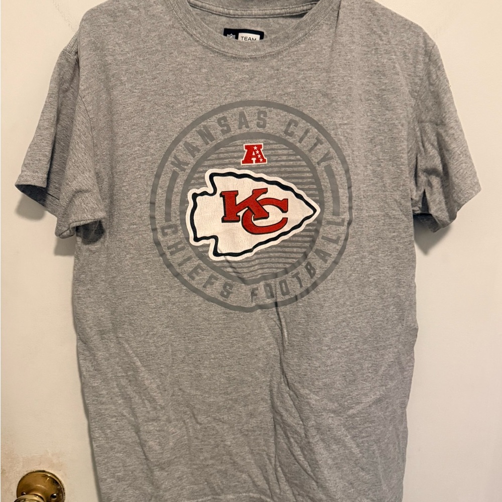 Kansas City Chiefs Gray Short Sleeve T-Shirt - Picture 2 of 5